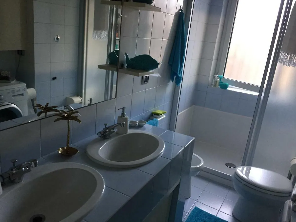Leoni Charminghouse Apartment Milan Italy
